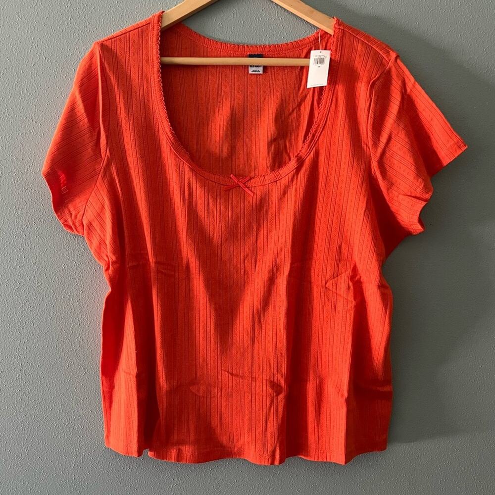 NWT Old Navy Cropped T-Shirt